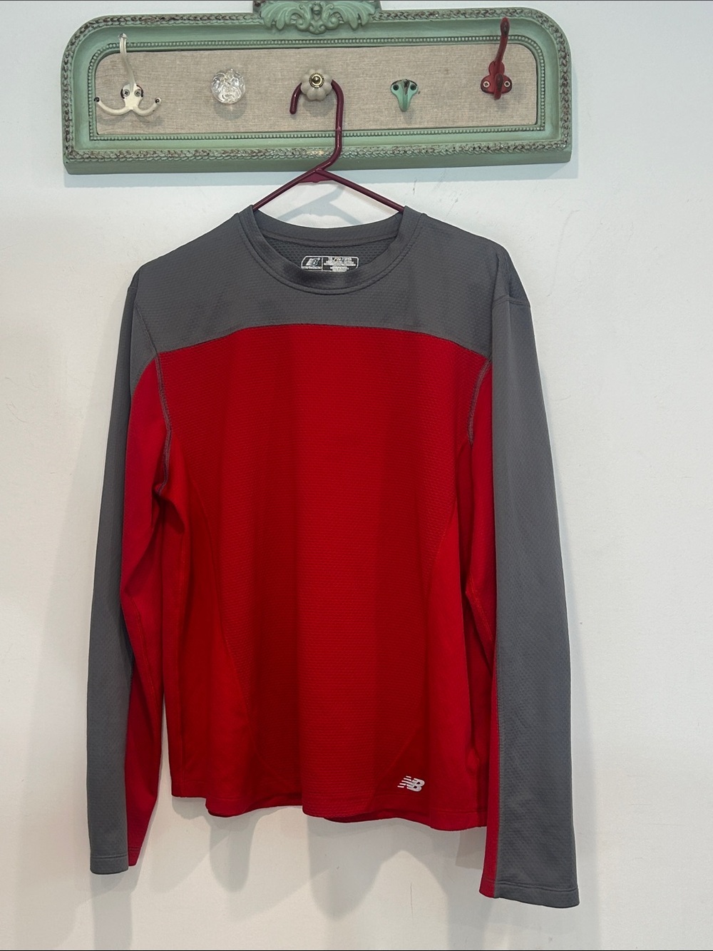 New Balance Red Gray Long-Sleeve Performance Top men’s large activewear shirt
